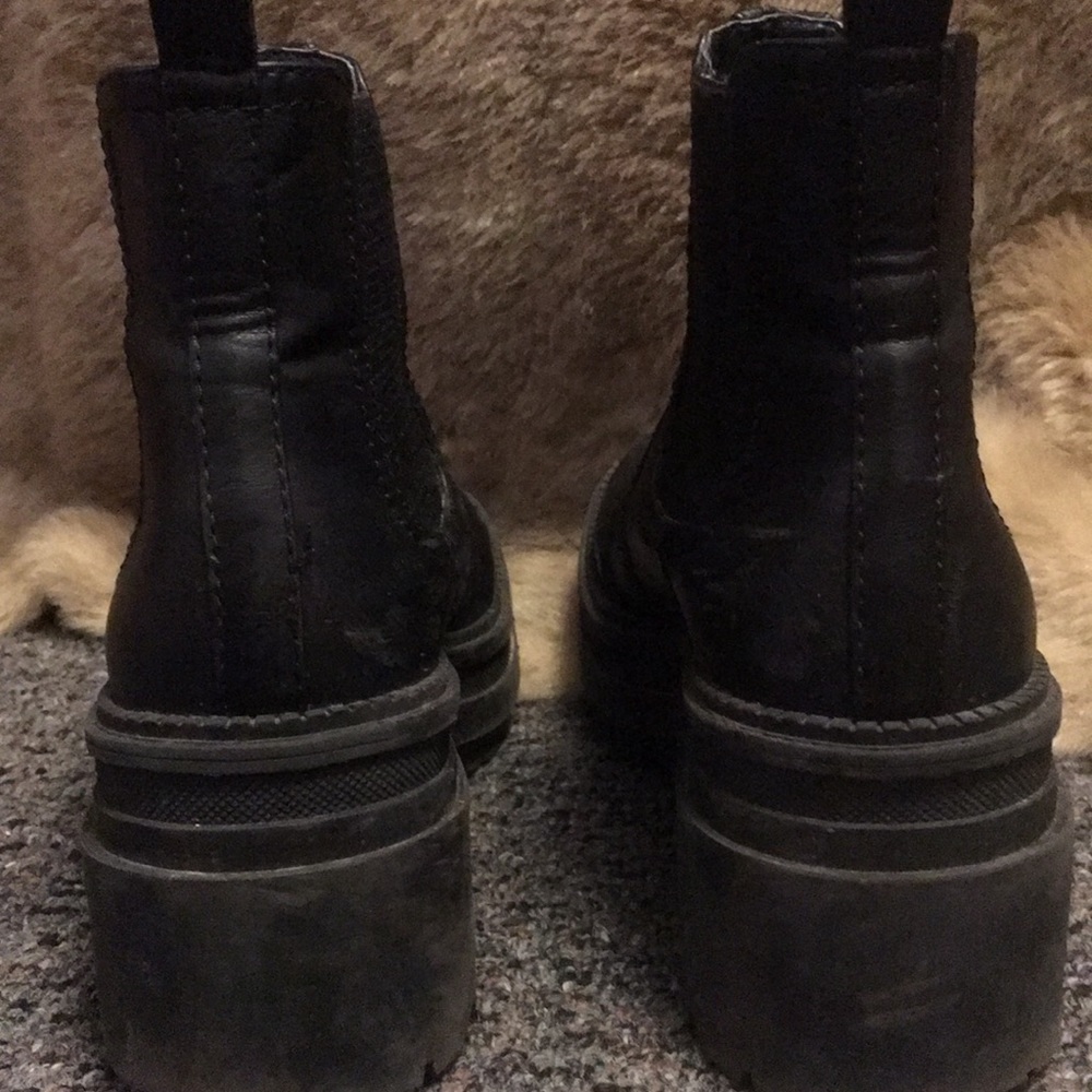 lipstik black platform boots